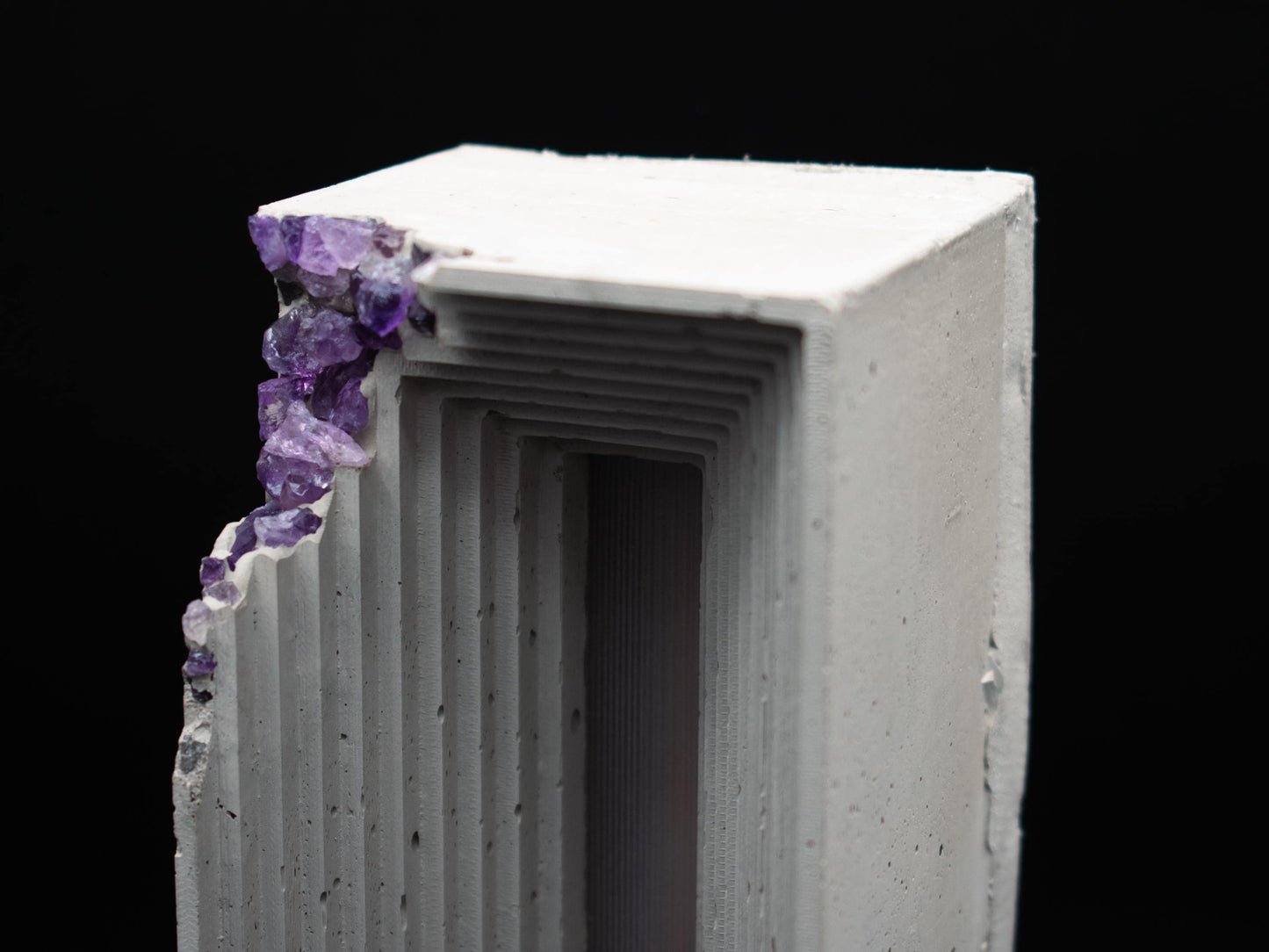 Crystal Industrial Table Lamp / Concrete night Light / Unique Home Decor / Modern Loft Decor / Birthstone / Luxury Gift / Cement Decor