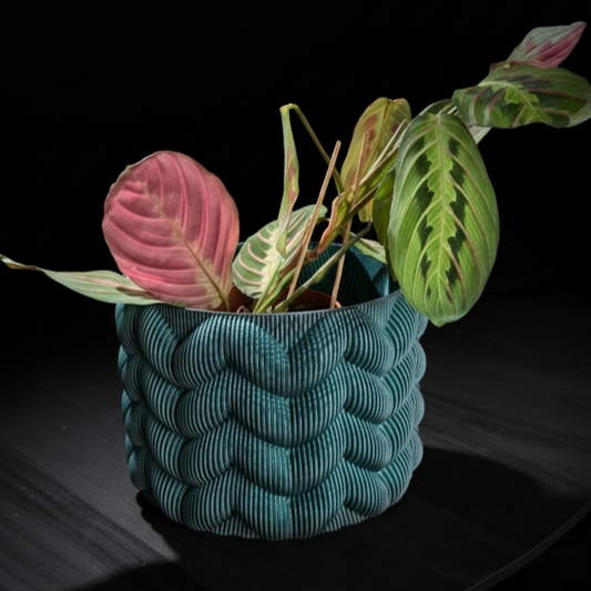 Looping Hearts – 3D Printed Pot Cover – Sculptural Planter Sleeve in 3 Sizes – Colorful Decor for Designers & Art Lovers